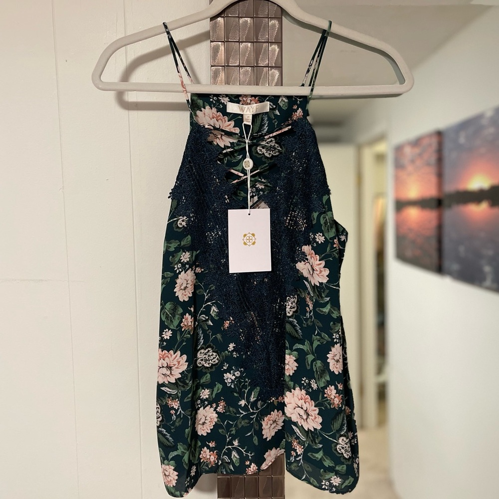 NWT! Wayf posie strappy camisole, dusty teal floral, size M